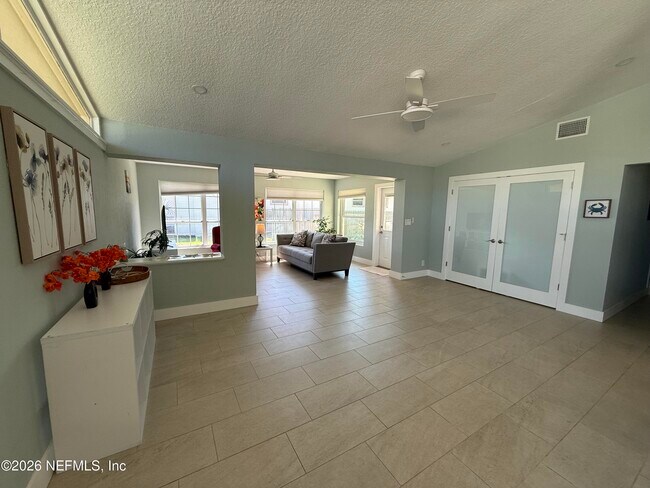 Building Photo - 130 Southwind Cir