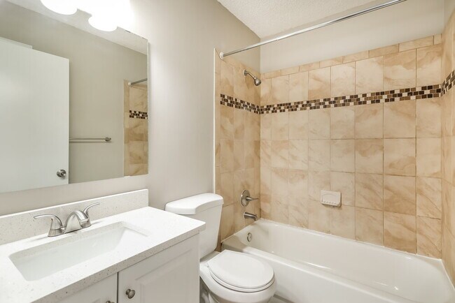 Building Photo - 309 Carriann Cove Trail W