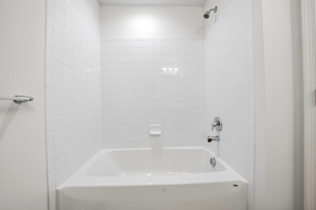 Building Photo - 375 Tumblers Wy