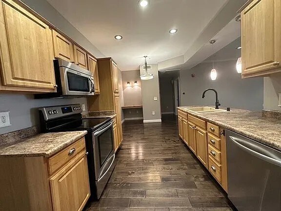 Building Photo - 501 Gibson Dr