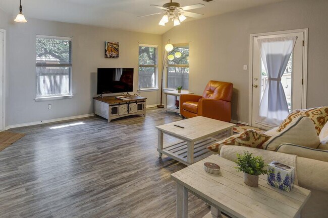 Building Photo - 8836 Francia Trail