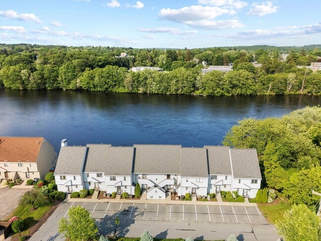 Building Photo - 33 River Front Dr