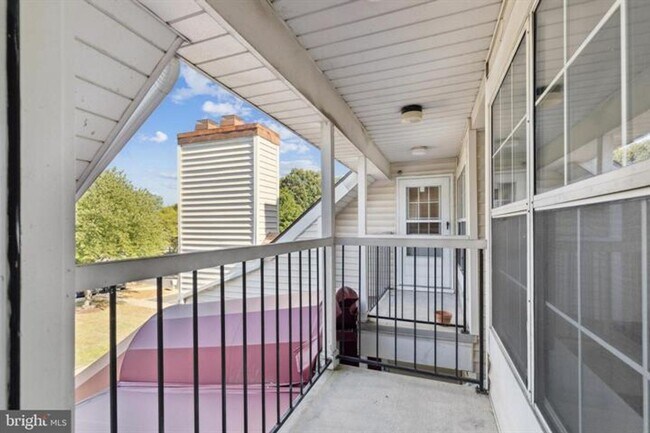 Building Photo - Spacious 1 Bedroom 1 Bath Loft Condo