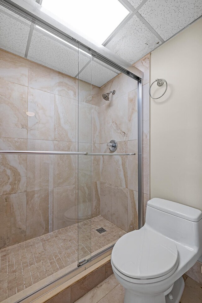 Building Photo - 608 NW 13th St