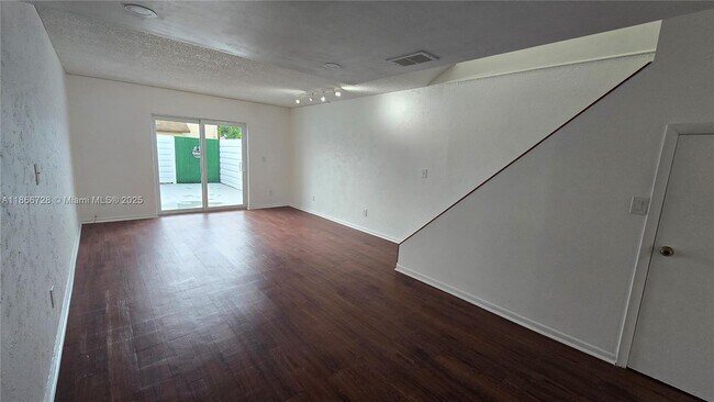 Building Photo - 8060 SW 152nd Ave