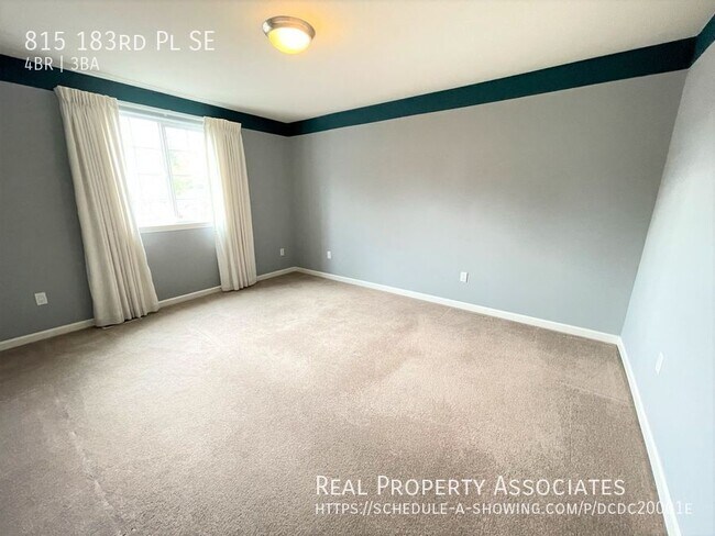 Building Photo - 815 183rd Pl SE