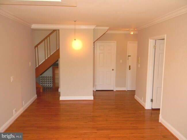 Building Photo - This Loft unit is unlike anything you have ever seen in McLean Gardens.