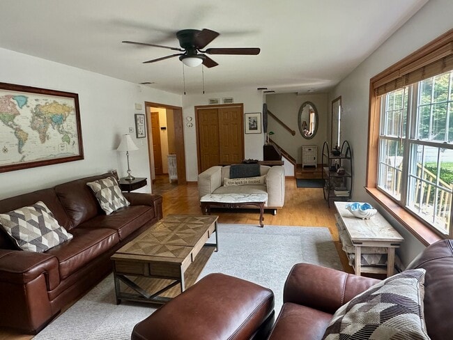 Primary Photo - 124 Magnolia Ave