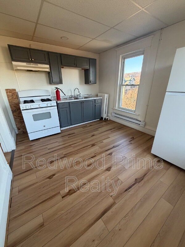 Building Photo - 2901 Maple Ave