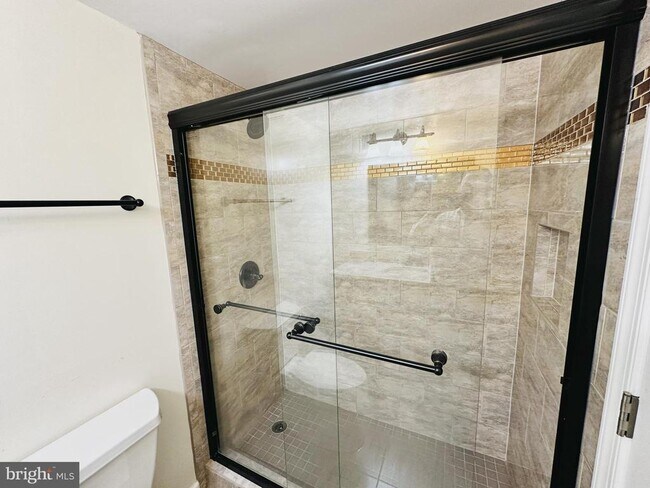 Building Photo - 5500 Holmes Run Pkwy