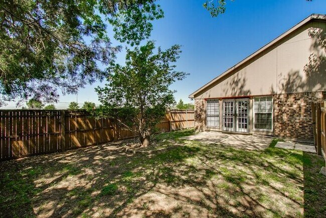Building Photo - No Application Fees*