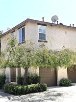 Building Photo - 3319 N Ventura Rd