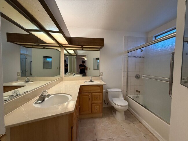 Building Photo - 67 Hermes Cir