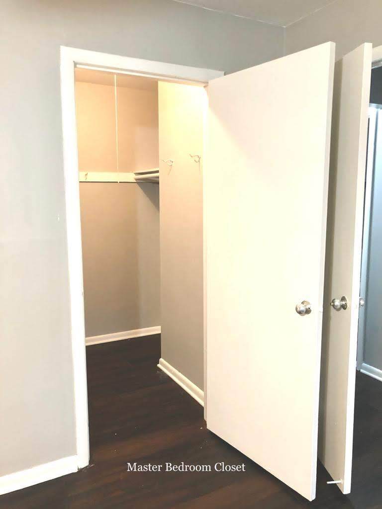 Building Photo - 123 Echelon Rd