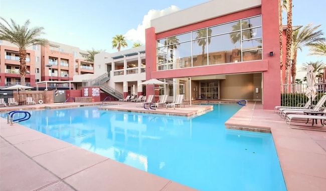 Building Photo - 15 E Agate Ave