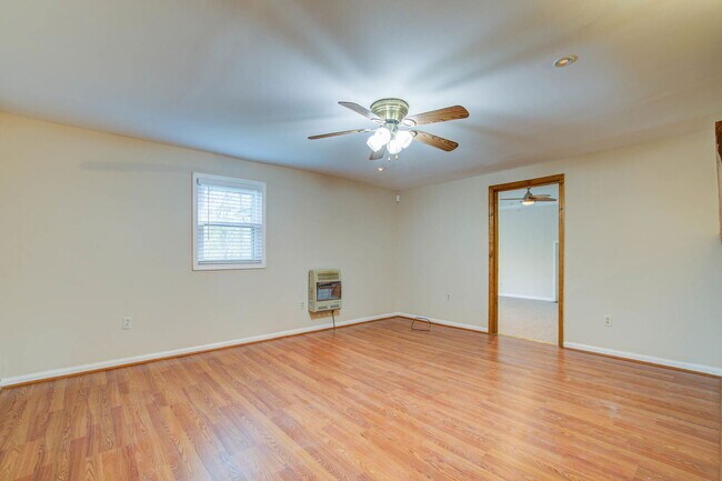 Building Photo - 756 Seaman Ln