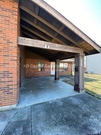 Building Photo - 401 Colleen Dr