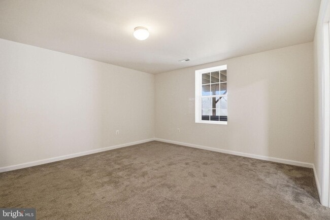 Building Photo - 950 Grouse Pointe Dr
