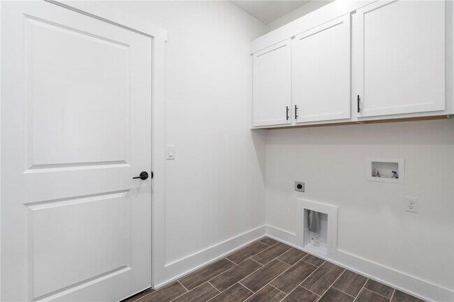 Building Photo - 87 N Banner Ave