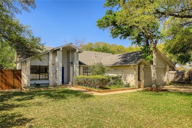 Building Photo - 2502 W Messick Loop