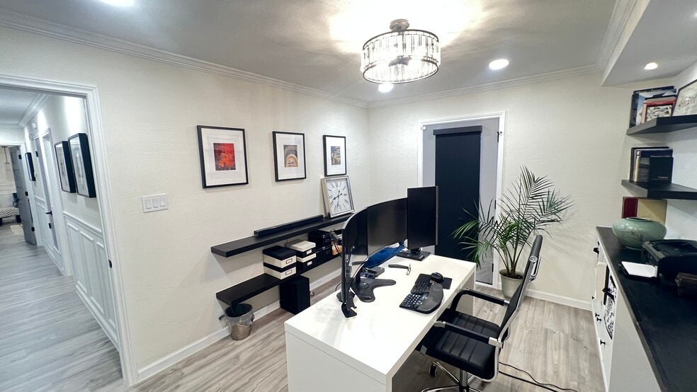 Office - 2604 Nelwin Pl
