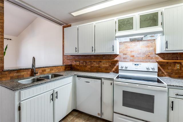 Building Photo - 661 Prairie Dell St