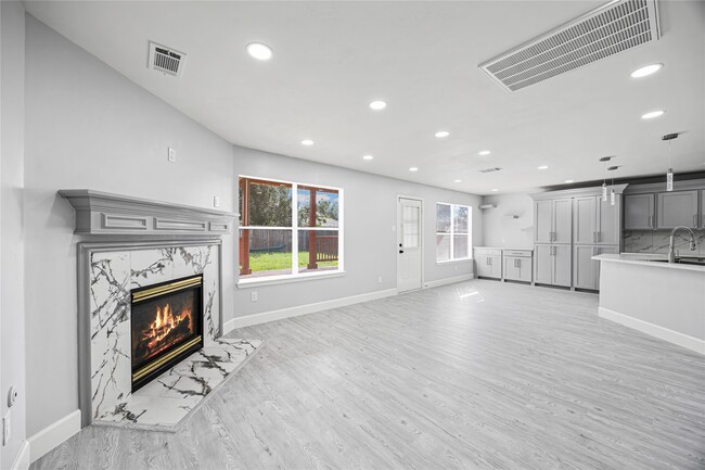 Building Photo - 21510 Broadstone Dr