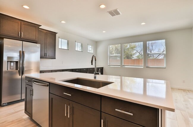 Building Photo - Brand New 4 bed/3 bath in Hawes Crossing C...