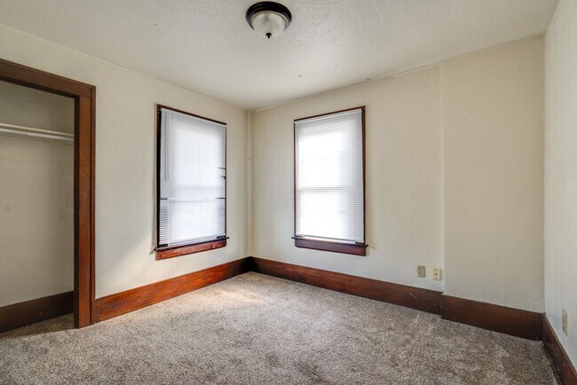 Building Photo - 309 Power St