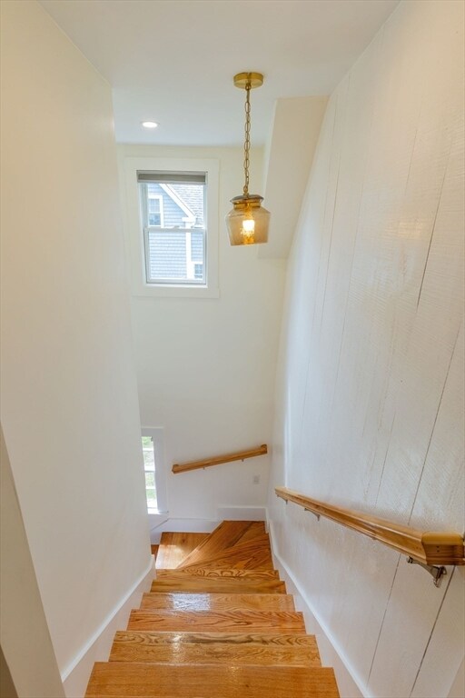 Building Photo - 17 S Pond St