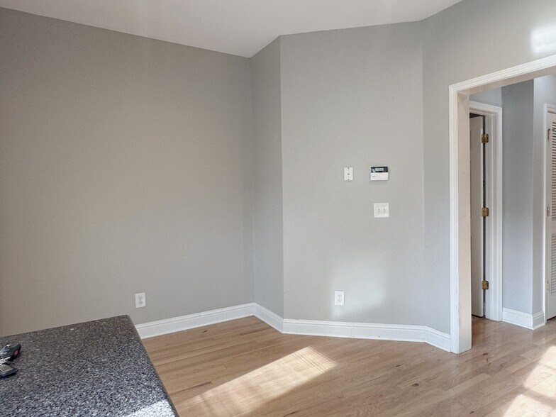 Building Photo - 4316 Summercrest Blvd