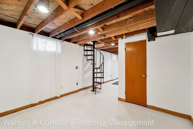 Building Photo - 2043 Meade St