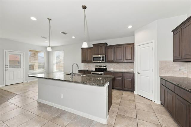 Building Photo - 2614 Lavender Ln