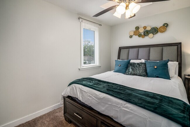 Building Photo - 334 S Wisconsin Ave