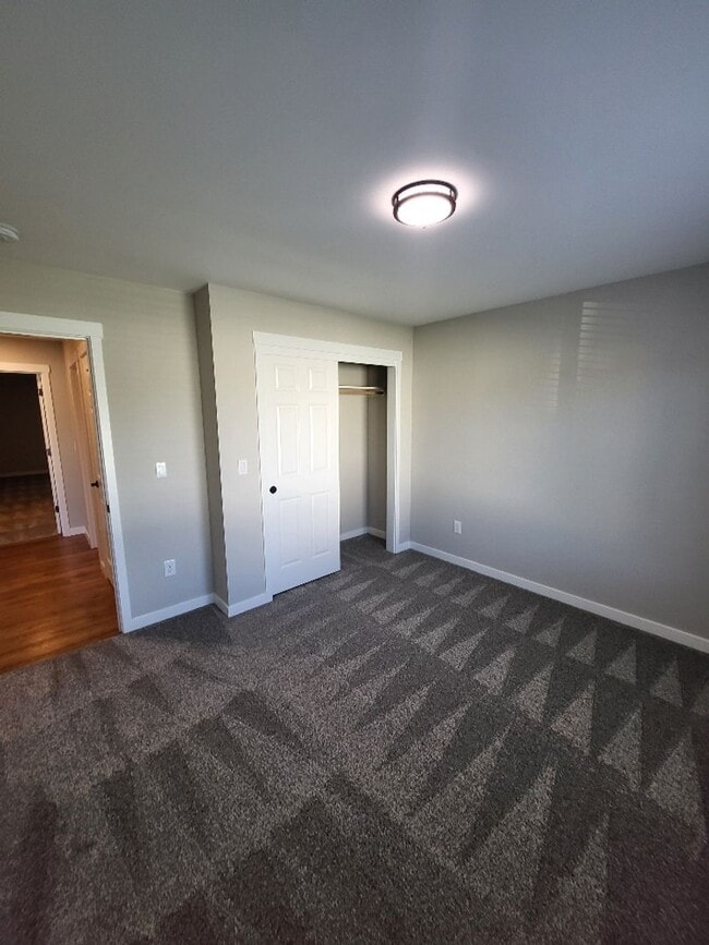 Building Photo - STATUS: AVAILABLE  | $2100.00 a month + $1...