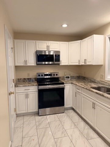 Building Photo - 407 Cambridge St