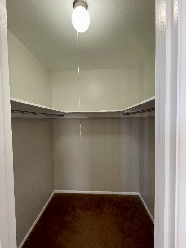 Building Photo - 8631 Mettler Dr