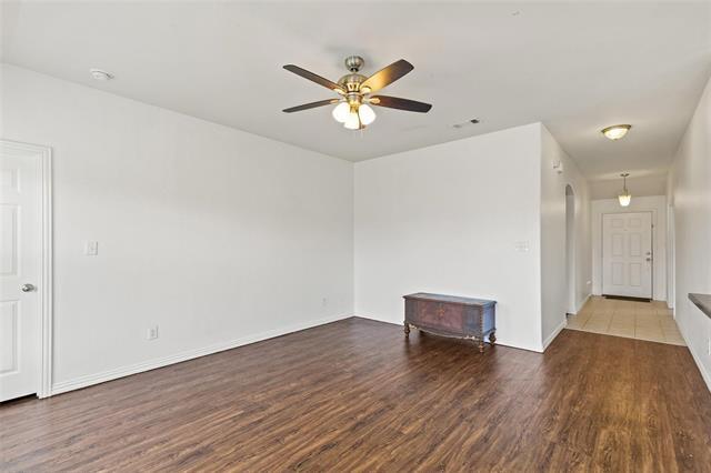 Building Photo - 325 Crosscreek Dr