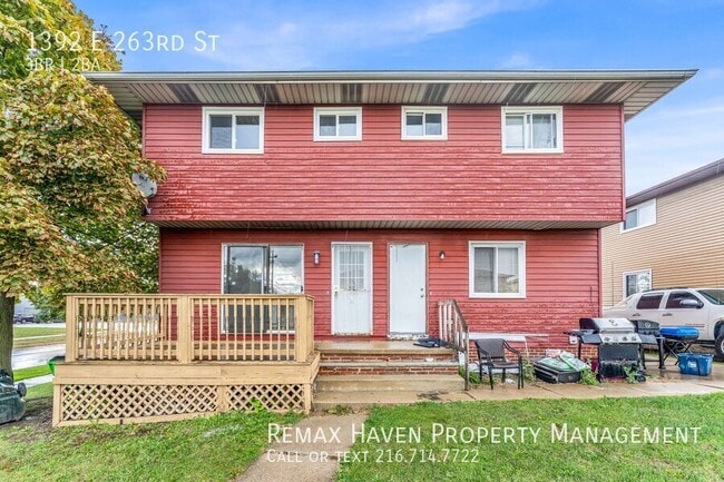 Building Photo - 1392 E 263rd St