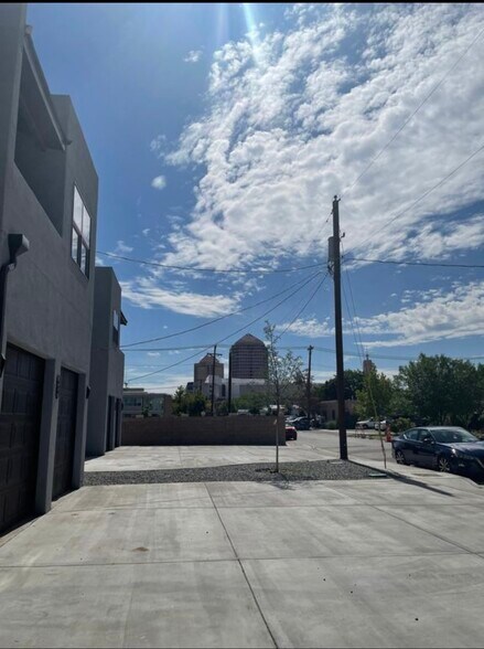 Building Photo - 840 Tijeras Ave NW