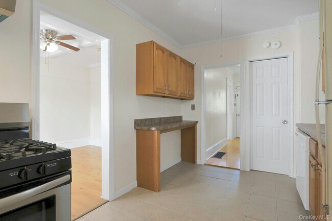 Building Photo - 24 Firth St