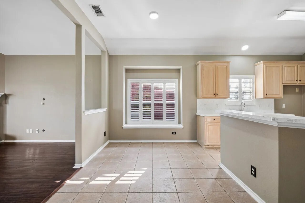 Building Photo - 1833 Melton Dr