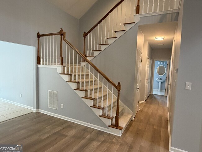 Building Photo - 113 Clarin Way