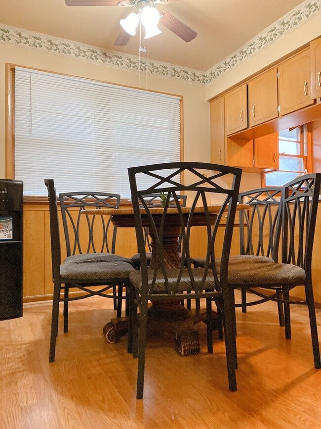 Building Photo - A wonderful 4-bedroom house in the Benson Gardens area - near Walmart Neighborhood Market, Asian ...