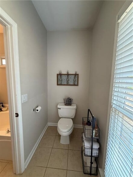 Building Photo - 304 Maple Grove Ct