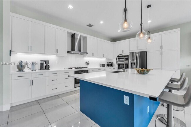 Building Photo - 17628 Sparkling River Rd