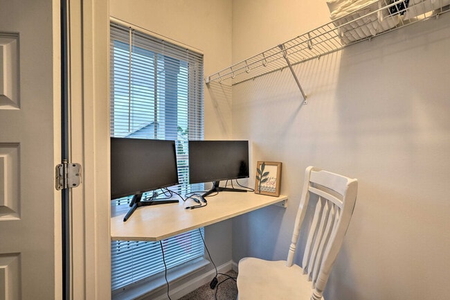 Building Photo - 3723 Tiki Dr