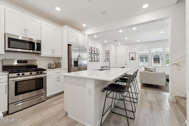 Building Photo - 4077 S Sabrina Dr