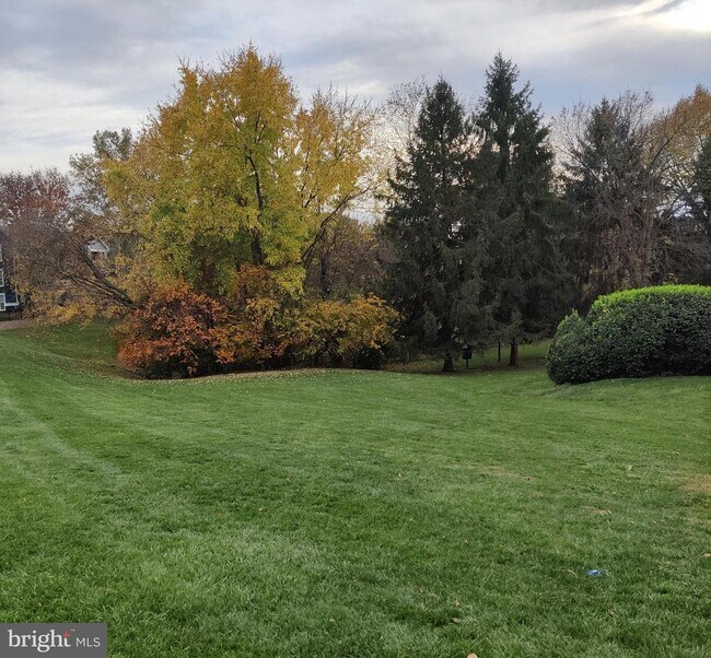 Building Photo - 14322 Climbing Rose Way