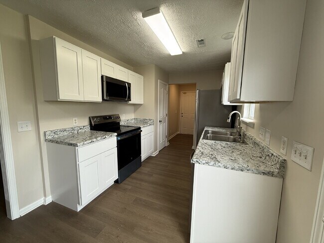 Building Photo - Fully renovated 3 Bed Home in La Vergne with 2-Car Garage